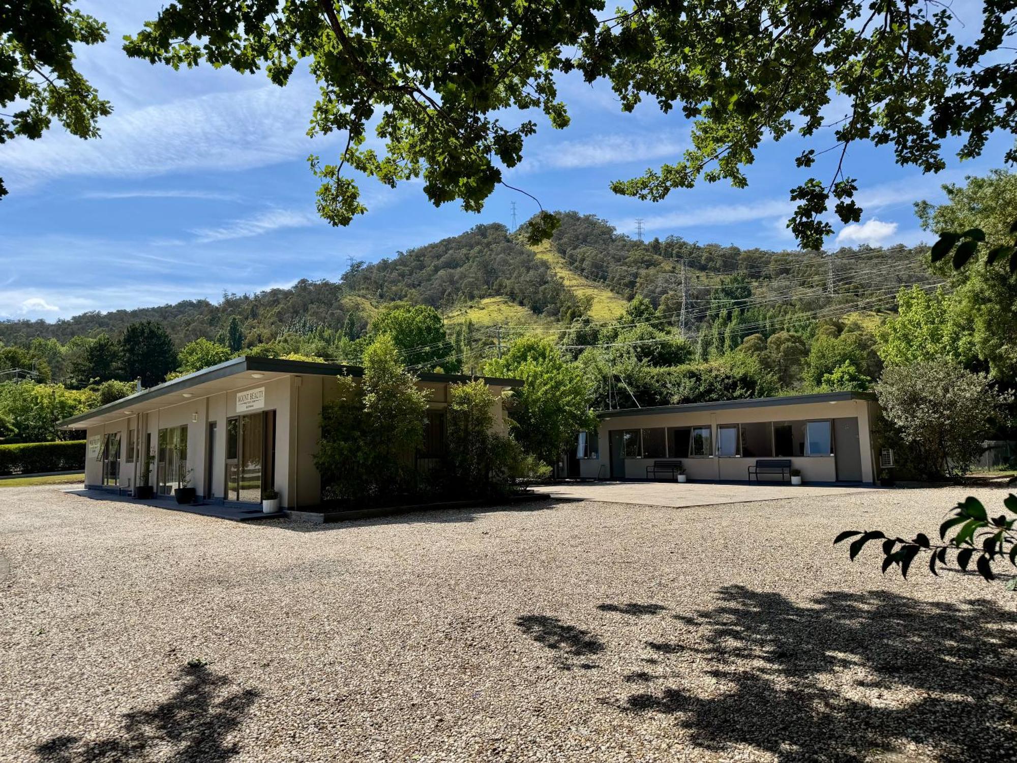 Mount Beauty Motor Inn Dış mekan fotoğraf
